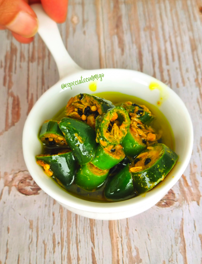 Green chilli Pickle, hacer encurtido indio en casa